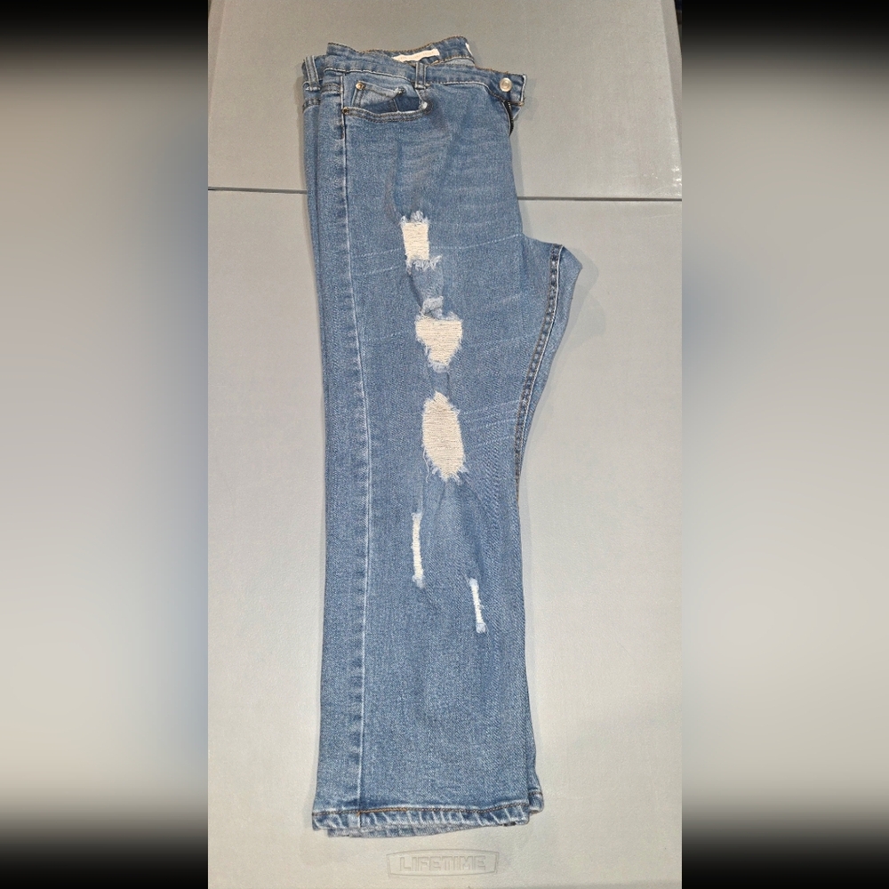Classic Blue Distressed Straight Leg Jeans (7c7) - Picture 2 of 11